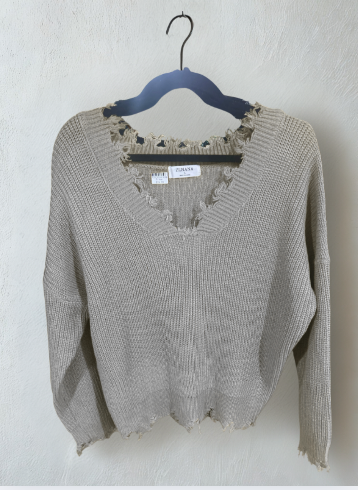 Zenana distressed V-neck Sweater Wildflowers & Denim