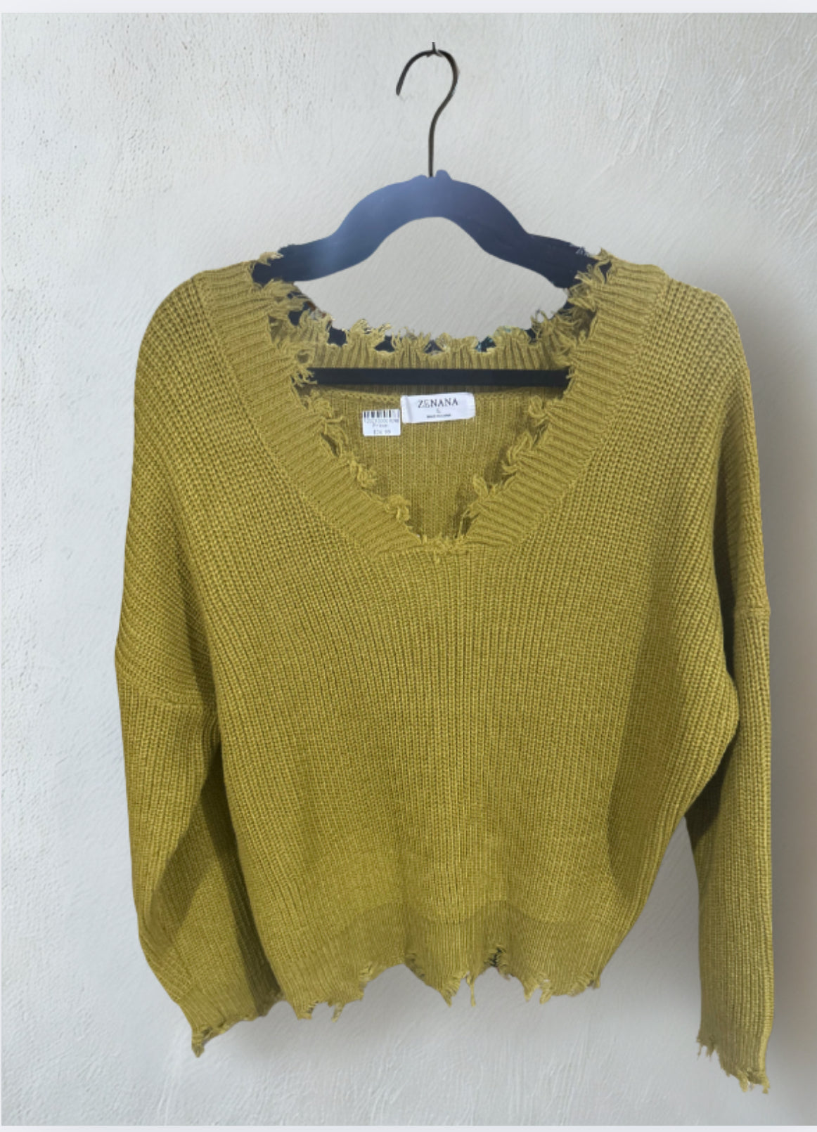 Zenana distressed V-neck Sweater Wildflowers & Denim